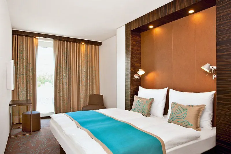 Hotel Motel One Hamburg Airport