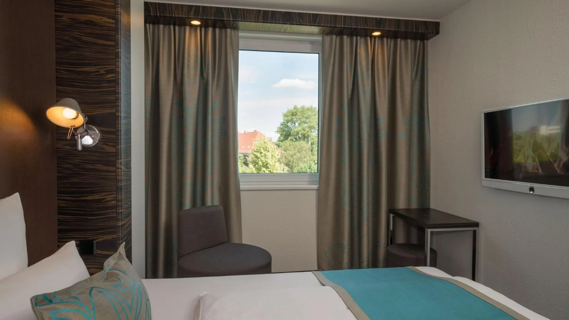 Hotel Motel One Hamburg Airport
