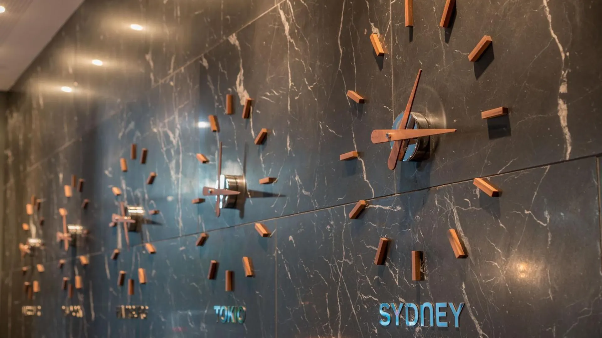 Otel Motel One Hamburg Airport